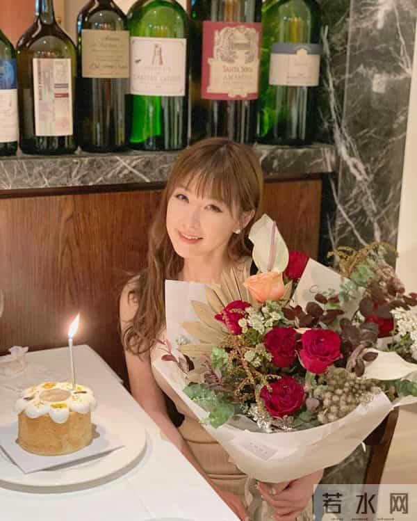 39岁香港女星离开TVB近况曝光,目前还是单身专注于事业