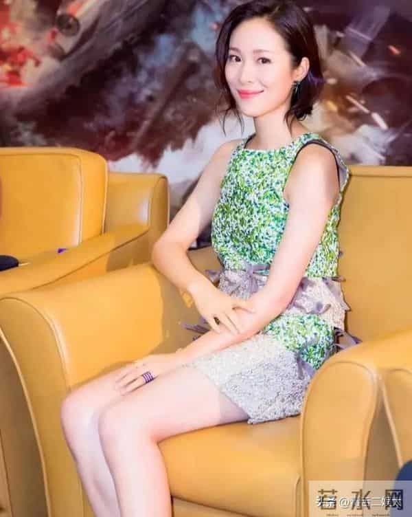 到处认干爹干哥,在男人堆里游刃有余,“顶级绿茶”江一燕现形记