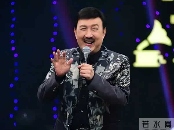 曾是一代歌王,却沦为人尽皆知的台独分子,如今家破人亡下场凄凉
