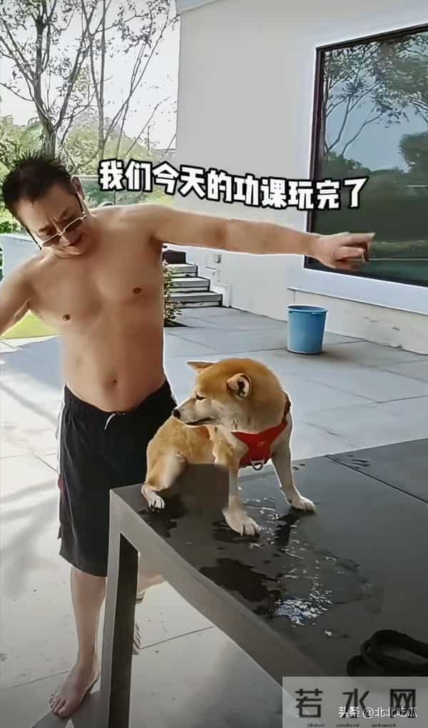 豁出去了!62岁李连杰首次光膀子出镜,坦言不认识那位朋友不炒作