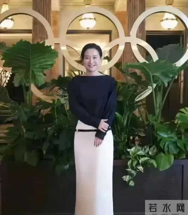 钱赚够了不装了?退出春晚销声匿迹的贾玲,如今的下场怪不了别人