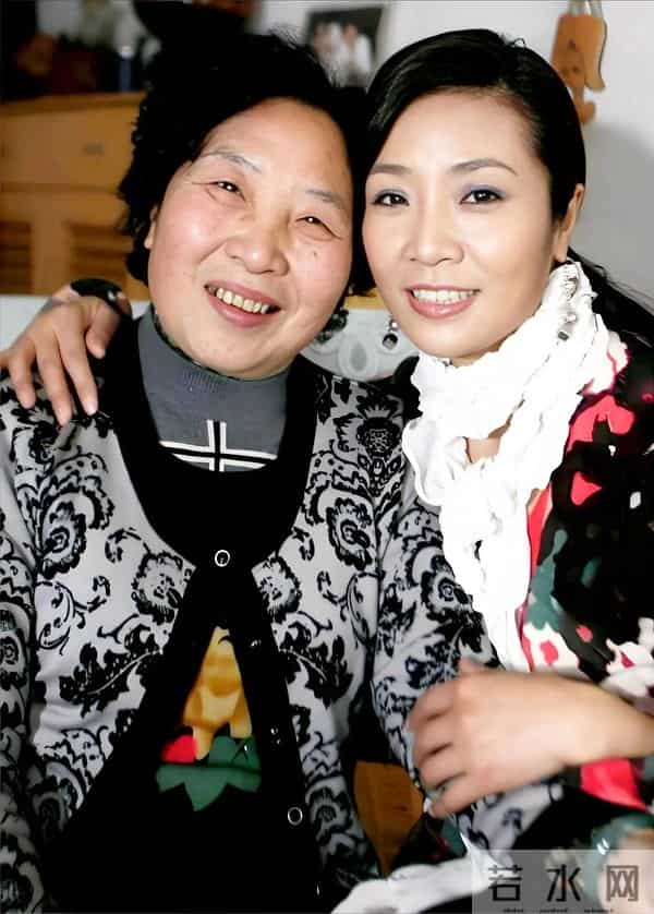 歌唱家李丹阳：她离过一次婚，现在是幸福的单亲妈妈