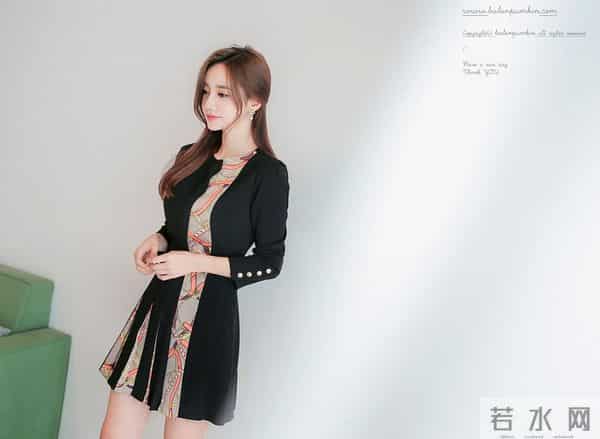 孙允珠-西亚简约风锁链流苏纯白外套