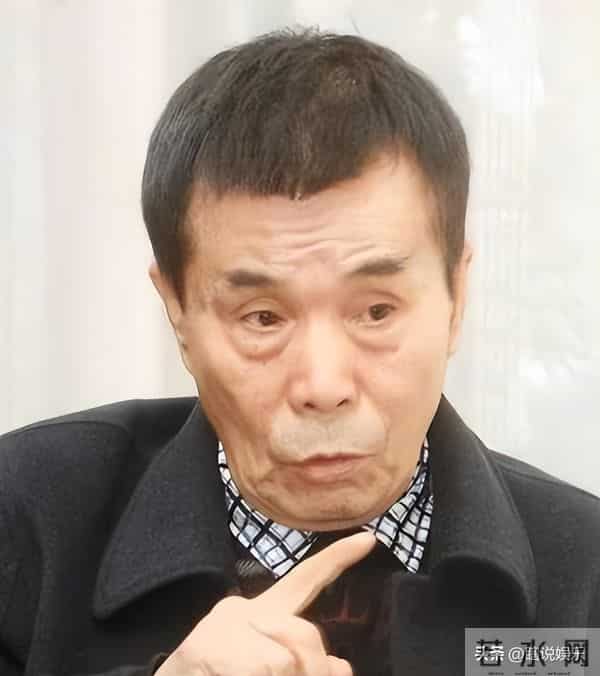 见过手撕前任的,还是头一次见亲儿子开直播手撕亲爹的