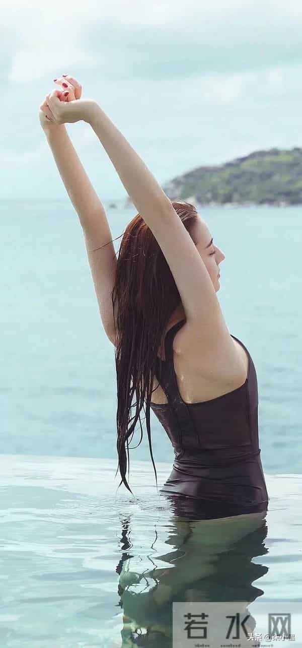 迪丽热巴|泳装照也太惊艳了