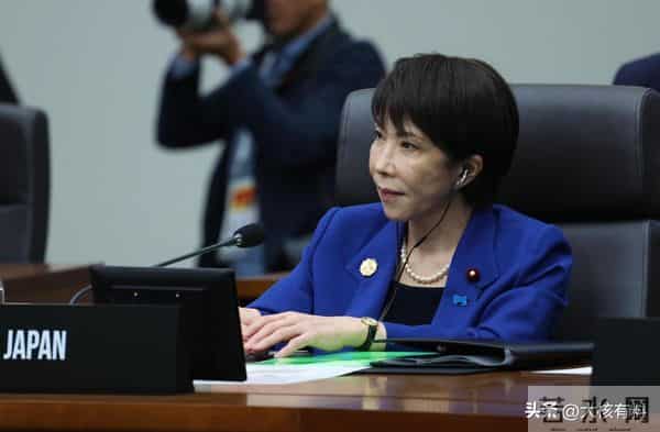 日本“知名女星”成内阁成员,身材火辣迷人,大量写真作品流传广