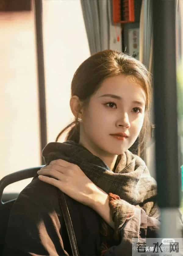 离开刘萧旭的郭宇欣杀疯了！接长剧走红毯，喷子被狠狠打脸