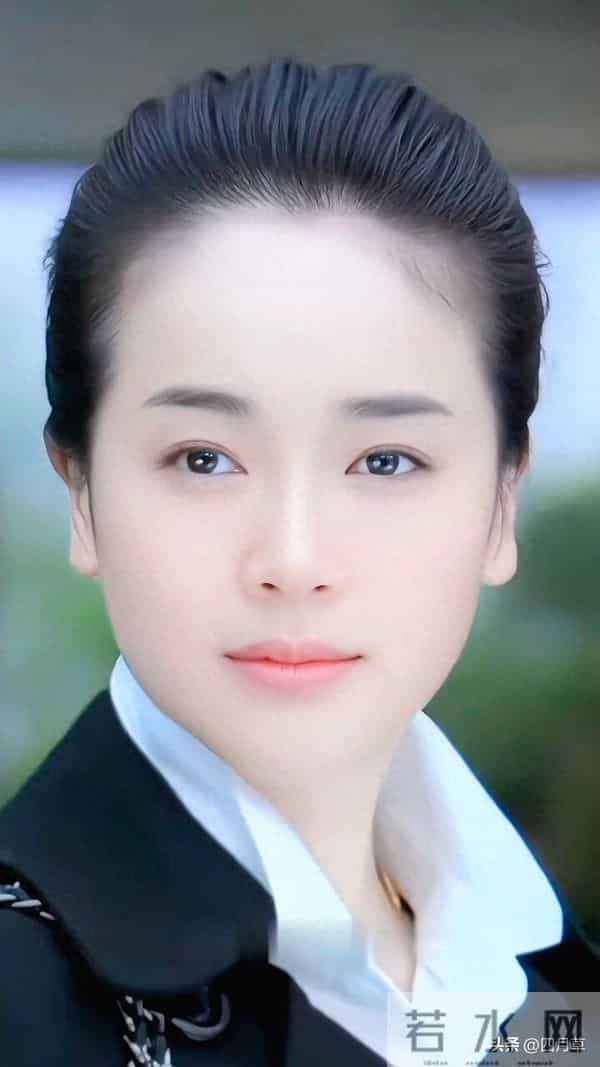 女演员 "左小青