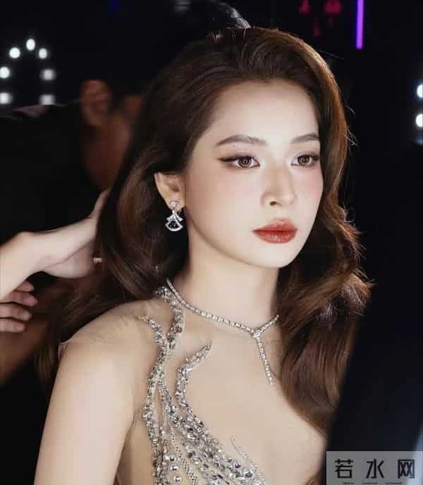 曾参加“乘风2023”的越南人气女星芝芙也是越来越红啦~