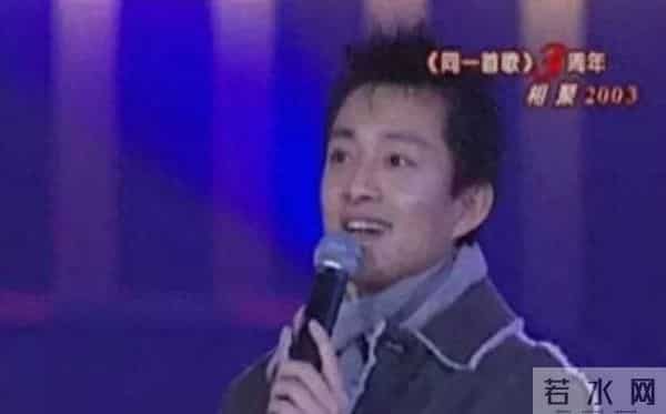 知名主持人突然宣布复出！56岁已满头白发