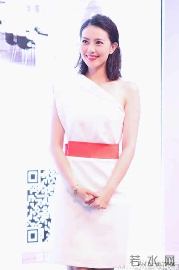 高圆圆美得不得了,完美诠释了性感