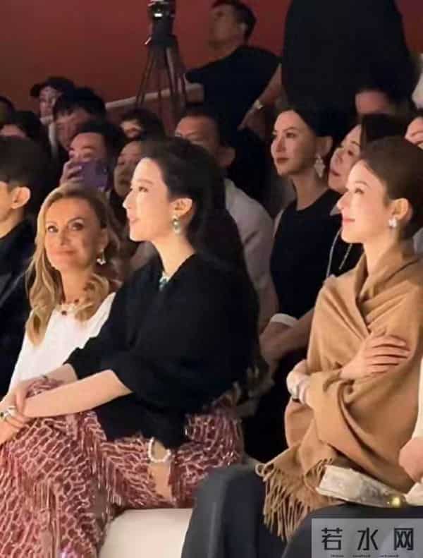 刘亦菲和赵露思这个侧面立体程度,太惊艳了