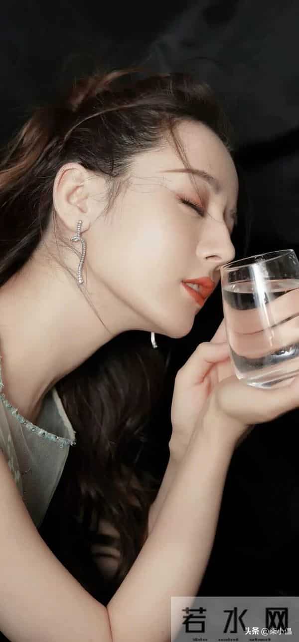 迪丽热巴|泳装照也太惊艳了