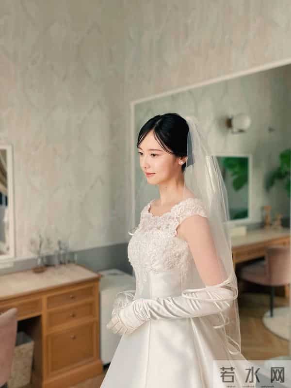 《寂静岭f》女主演员穿上婚纱 非常美丽惊艳