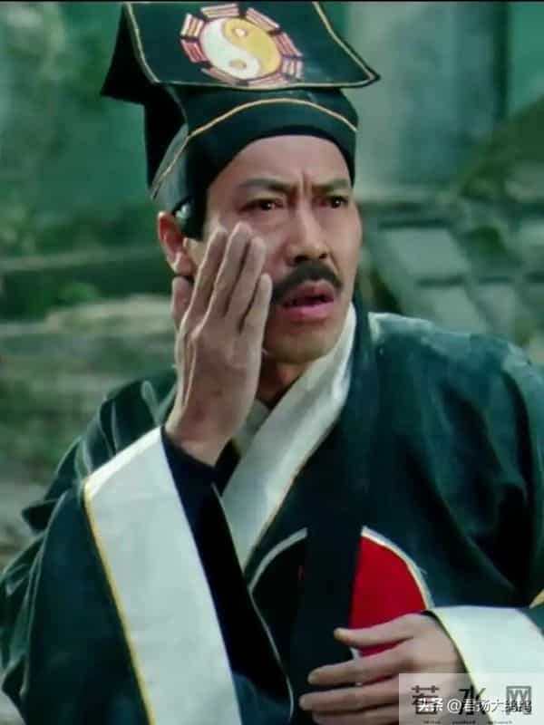 他是汪明荃和曾庆瑜得不到的男人,一生不婚不育,81岁孤独终老