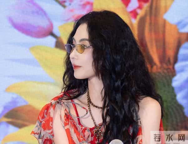 张柏芝第一次讲家里人，何赛飞怜惜：没人疼的丫头，活得太懂事