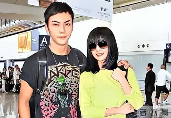 “有仇必报”!甩掉陈伟霆,牵手百亿太子,背景强大到无人敢惹