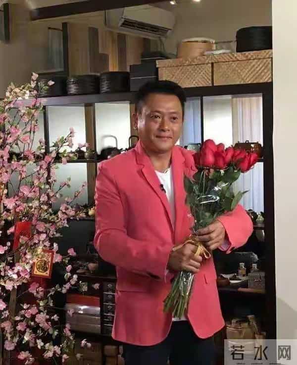 TVB前男星被前妻嫌穷离婚,独自照顾女儿,为其承诺不再结婚