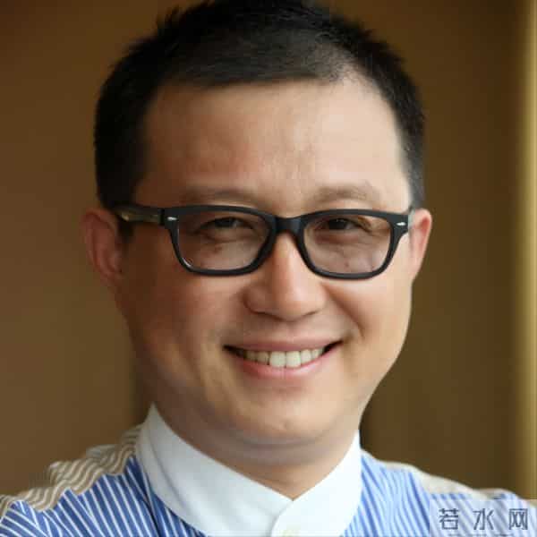 吃相太难看,他出轨、背刺亲家的时候,完全忘记自己是“凤凰男”