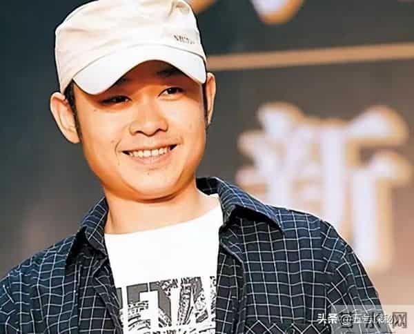 离婚33年后,再看刀郎“和富商私奔”的前妻,她后悔俩字说烂了