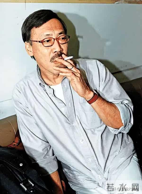 他是汪明荃和曾庆瑜得不到的男人,一生不婚不育,81岁孤独终老