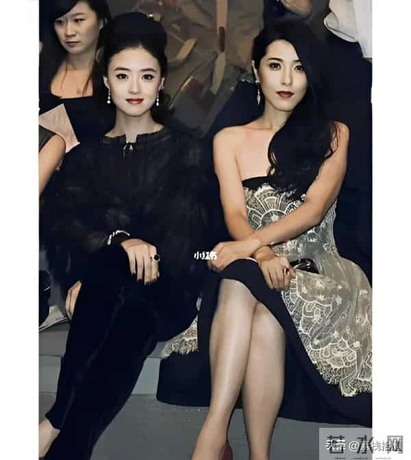 再看蒋欣曾黎12年前合影,才懂什么是“漂亮”与“绝色”的区别