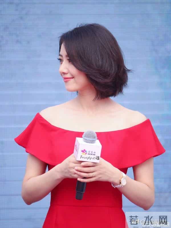 高圆圆美得不得了,完美诠释了性感