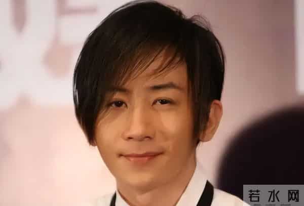 抗癌成功仅1年,49岁刘谦高调官宣喜讯,董卿的话,终于有人信了