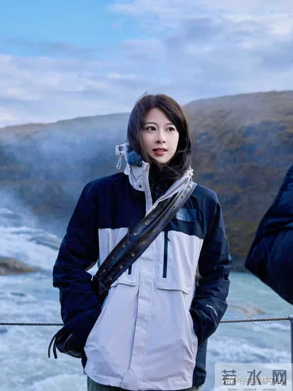 热巴穿冲锋衣也很权威!想起了花少冰岛穿搭