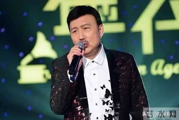 当年一代歌王,却沦为人人喊打的台D分子,如今妻离子散令人唏嘘