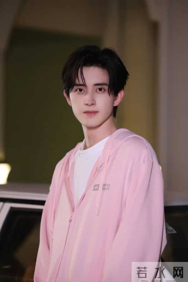 敖瑞鹏工作室已报警