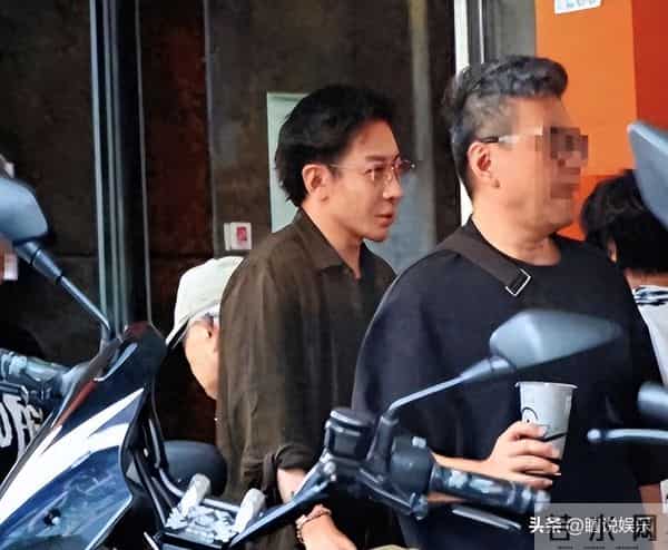 抗癌不到一年,刘谦近况曝光,“不良嗜好”已戒掉,简直判若两人