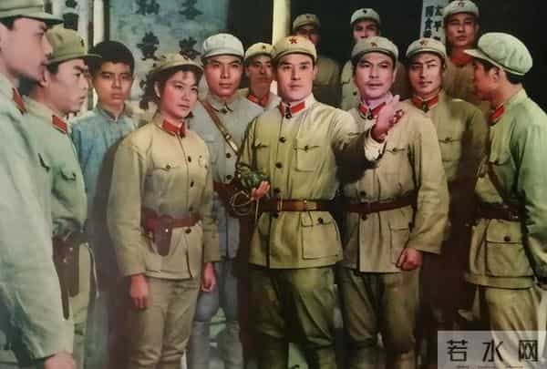 70岁陈烨现状：在美国过上流生活，丈夫是律师，混血儿子又高又帅