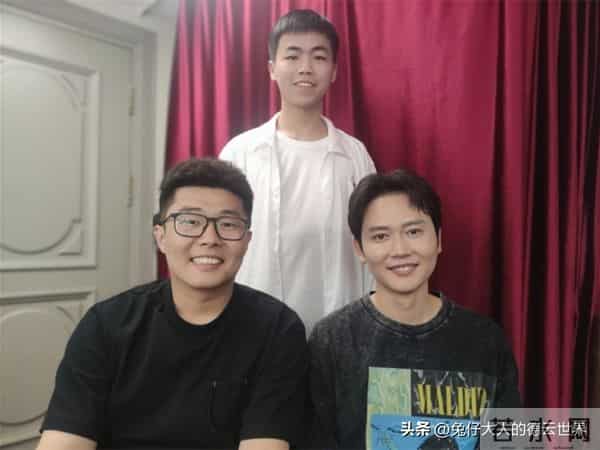 孟鹤堂徒弟爆后台趣事,占便宜、挣钱两不误,师叔倒成了冤大头