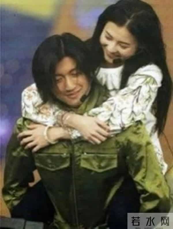 张柏芝也没想到,前夫谢霆锋留给她的大儿,如今竟成她唯一的依靠