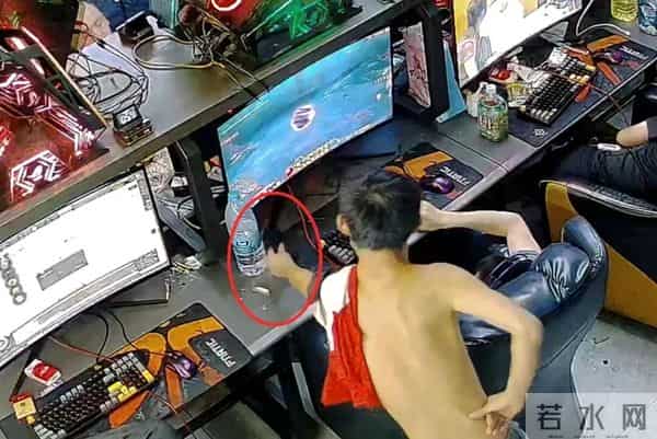 昨夜今晨 - 前央视知名主持人复出 - 山姆App现不雅照 - “大衣哥”赢了 - 马尔代夫世代禁烟令