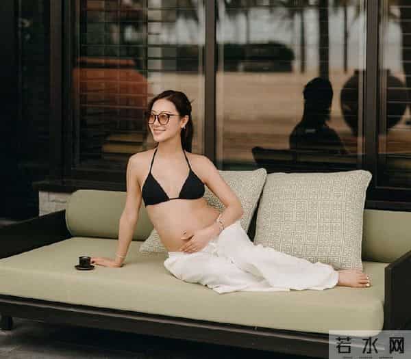 恭喜!TVB气质美女怀孕多月临盆在即,晒孕照与帅气老公深情对视