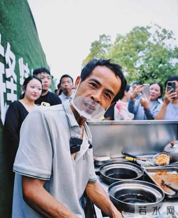 万万没想到,反噬来的这么快,鸡排哥是塌房最快的一个网红了吧!