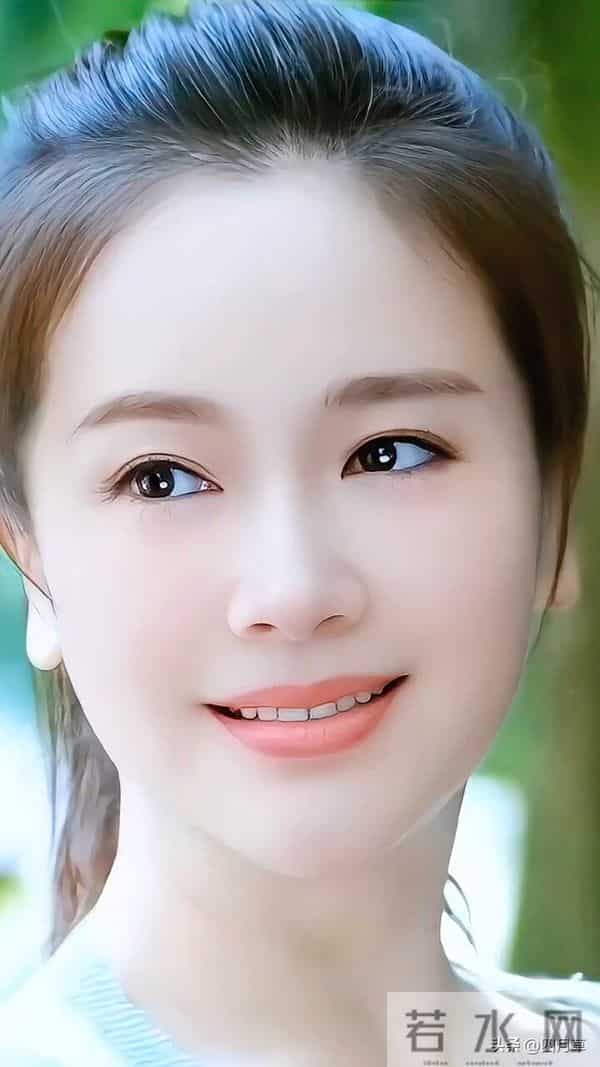 女演员 "左小青