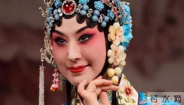 李成儒也没想到,自己离婚后以兄妹相称的前妻,如今过成了这样