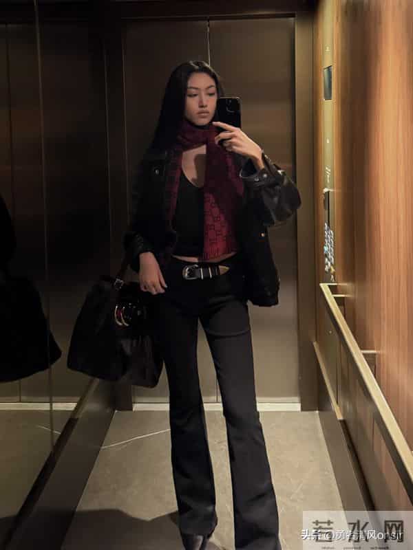 任达华一家意大利参加婚礼,20岁任晴佳身材高挑,又瘦又美如超模