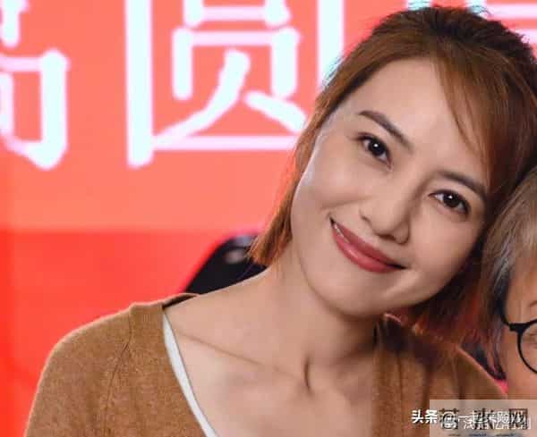 高圆圆美得不得了,完美诠释了性感