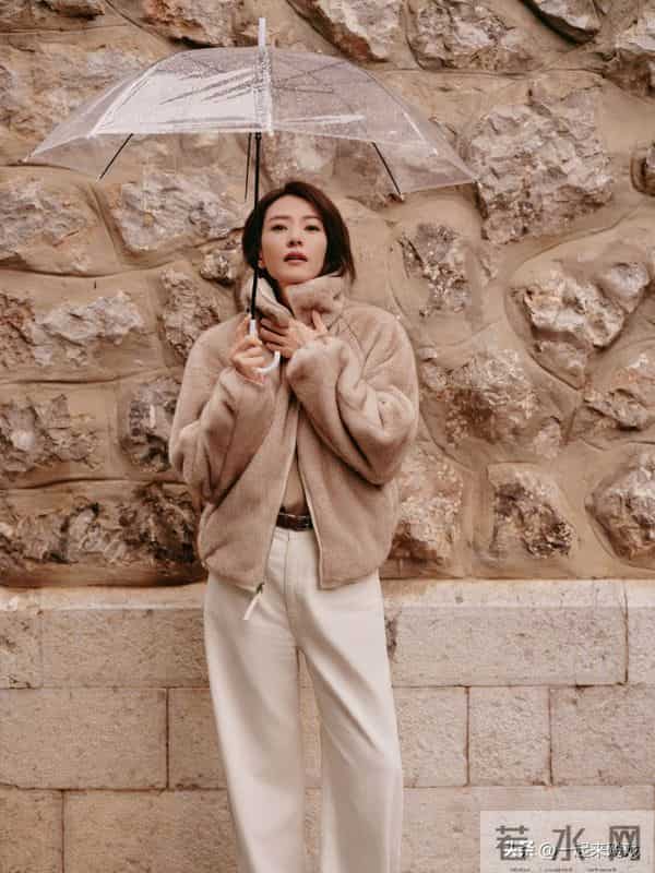 高圆圆美得不得了,完美诠释了性感