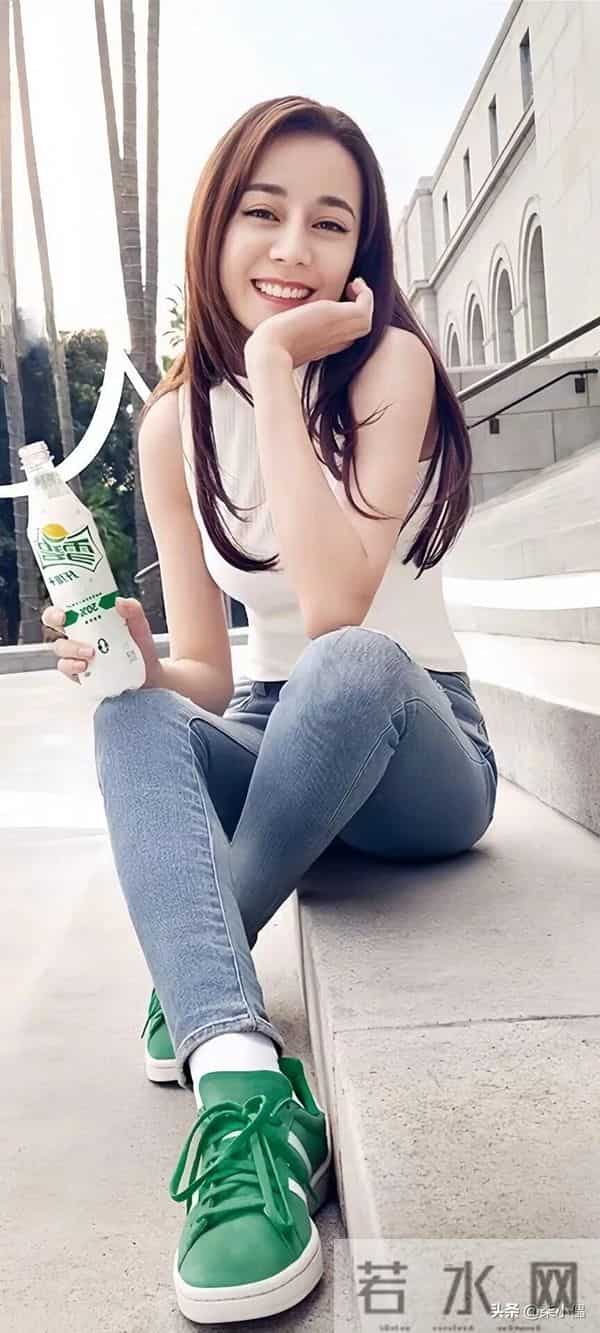 迪丽热巴|泳装照也太惊艳了