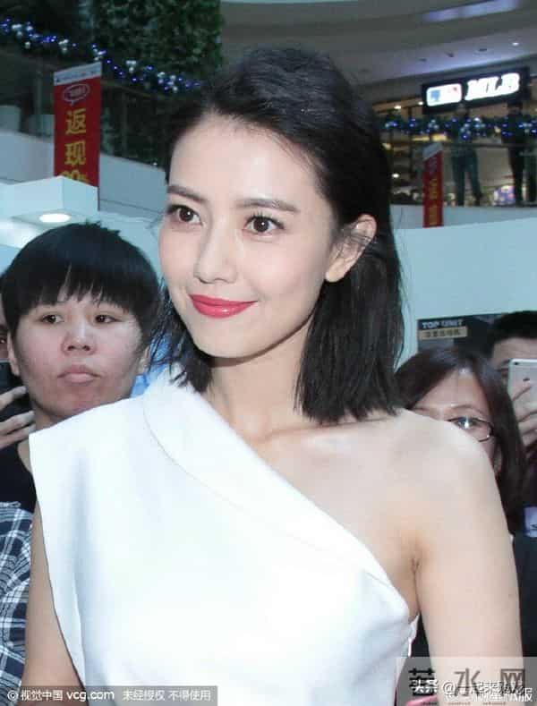 高圆圆美得不得了,完美诠释了性感