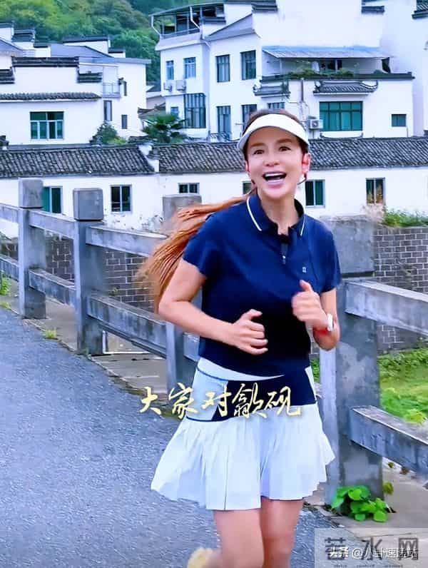 余生好好走!57岁央视女主持王小丫,原来早已经走上另一条大路