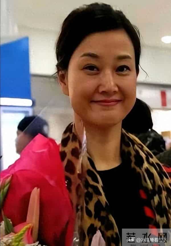 宋祖英60岁了,这状态真不错,老了也那么漂亮,美了一辈子