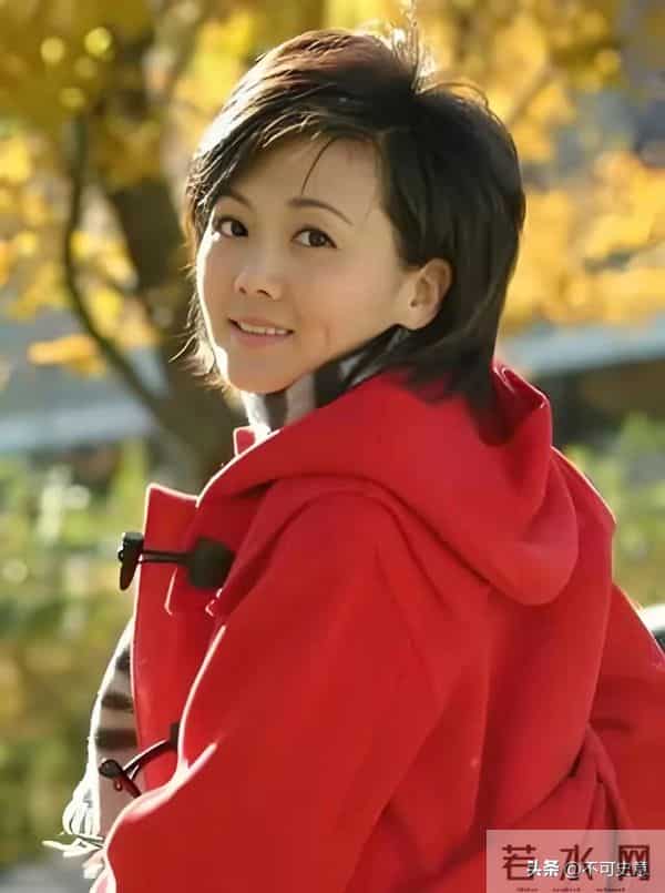 至今未婚的5位央视女主持,明明私生活干净,为何依旧单身?