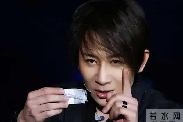 抗癌成功仅1年,49岁刘谦高调官宣喜讯,董卿的话,终于有人信了