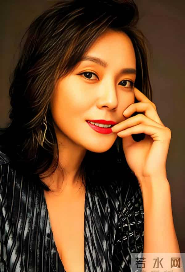 15岁参军的梁爱琪,为何潘长江抵挡不住她的魅力?她现状你想不到